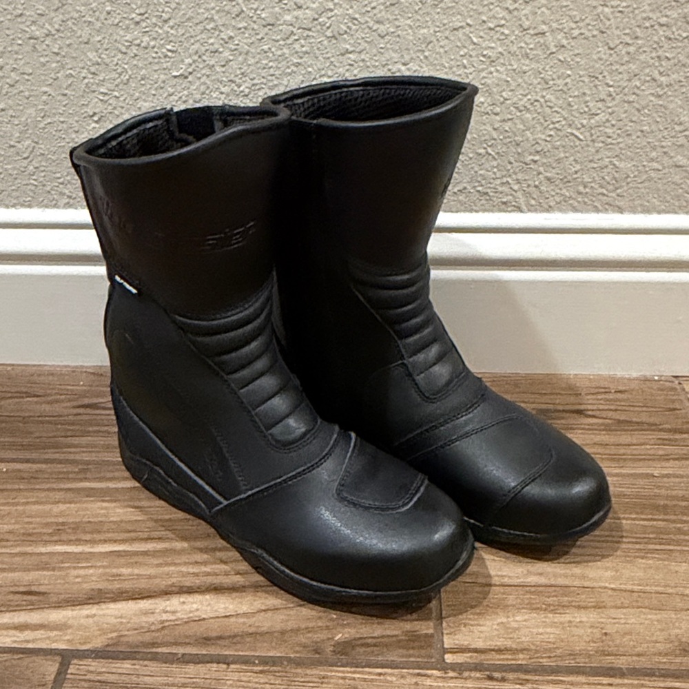 Tourmaster Solution 2.0 WP Womens
Motorcycle Street Boots (6.5 Black)